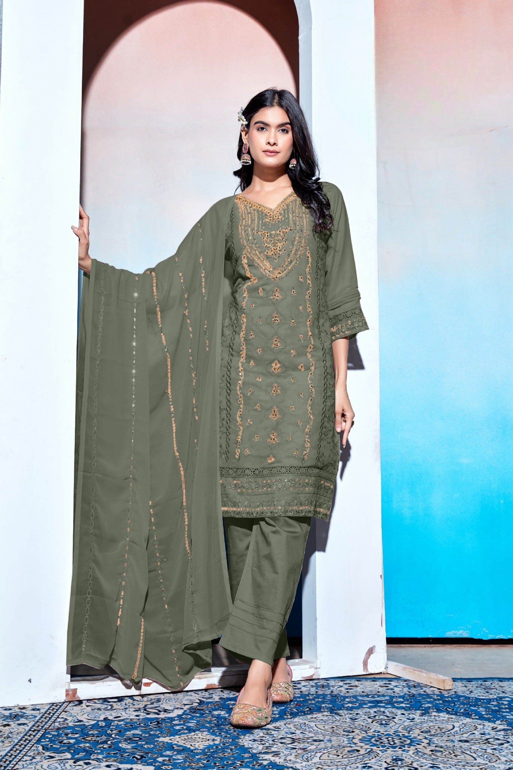 Sequined Grace Set Pakistani Suit LXPK0043