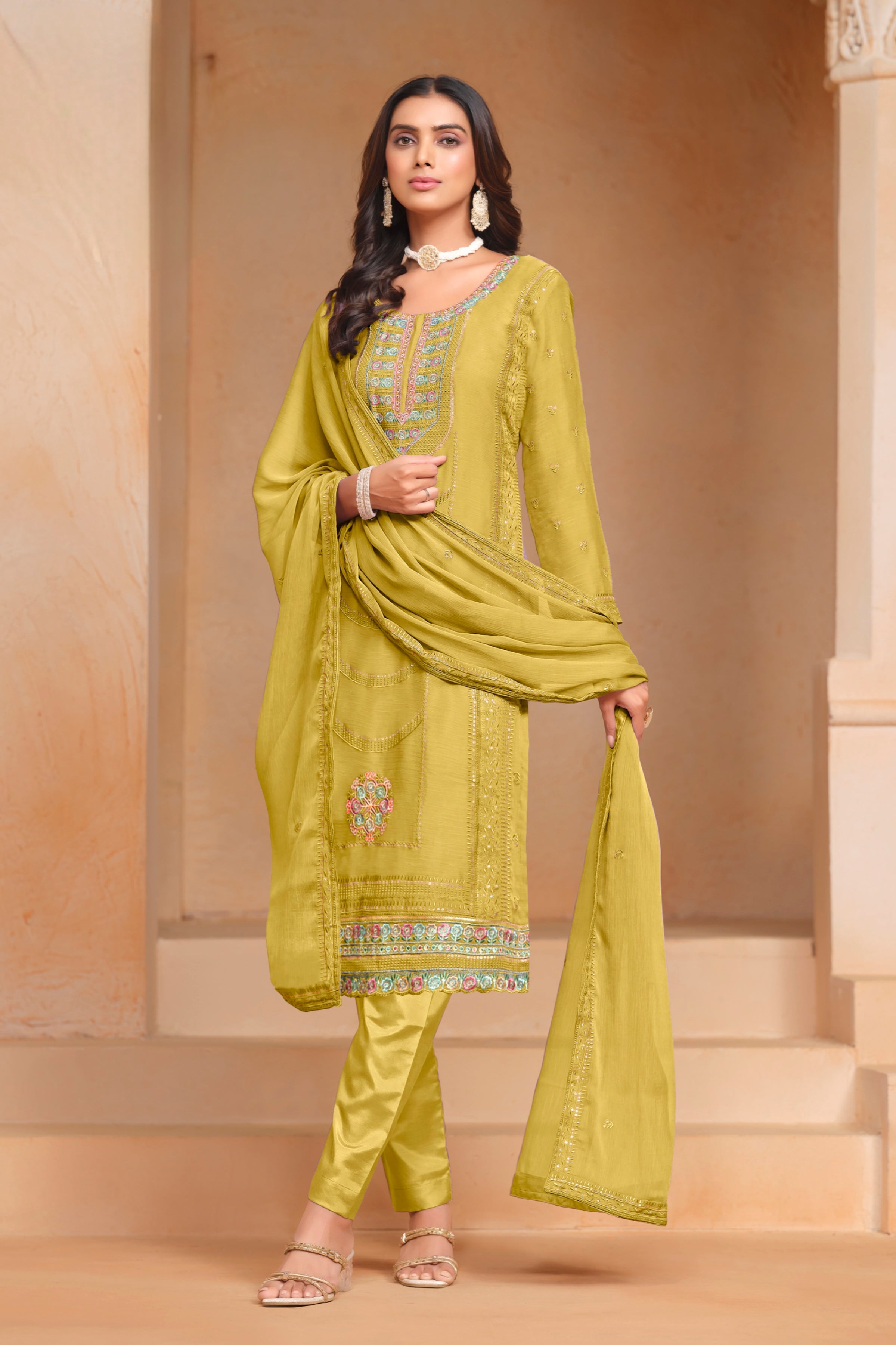 Zehra Chiffon Bloom Pakistani Suit EAPK0070