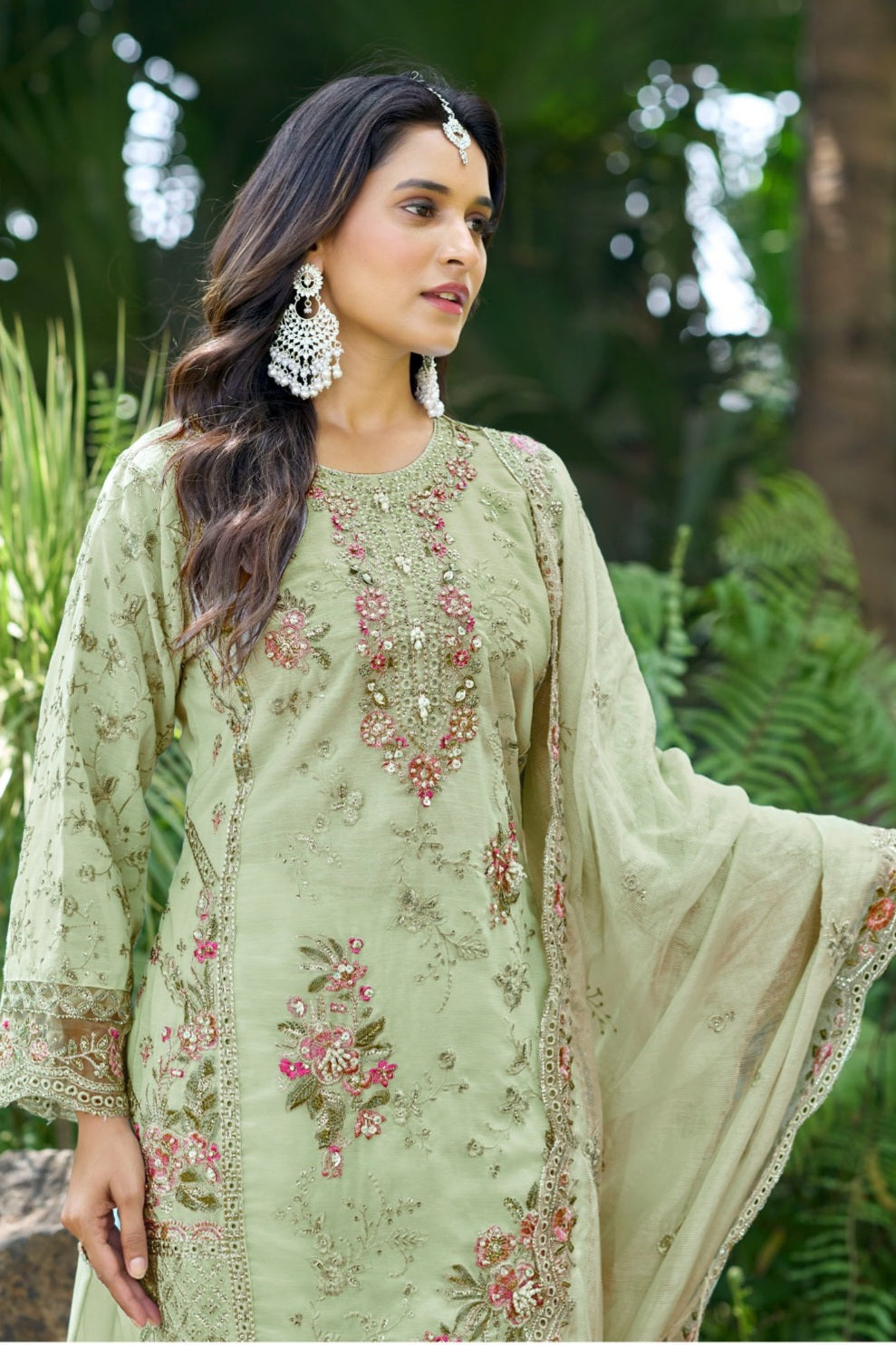 Textured Elegance Pakistani Suit EAPK0067