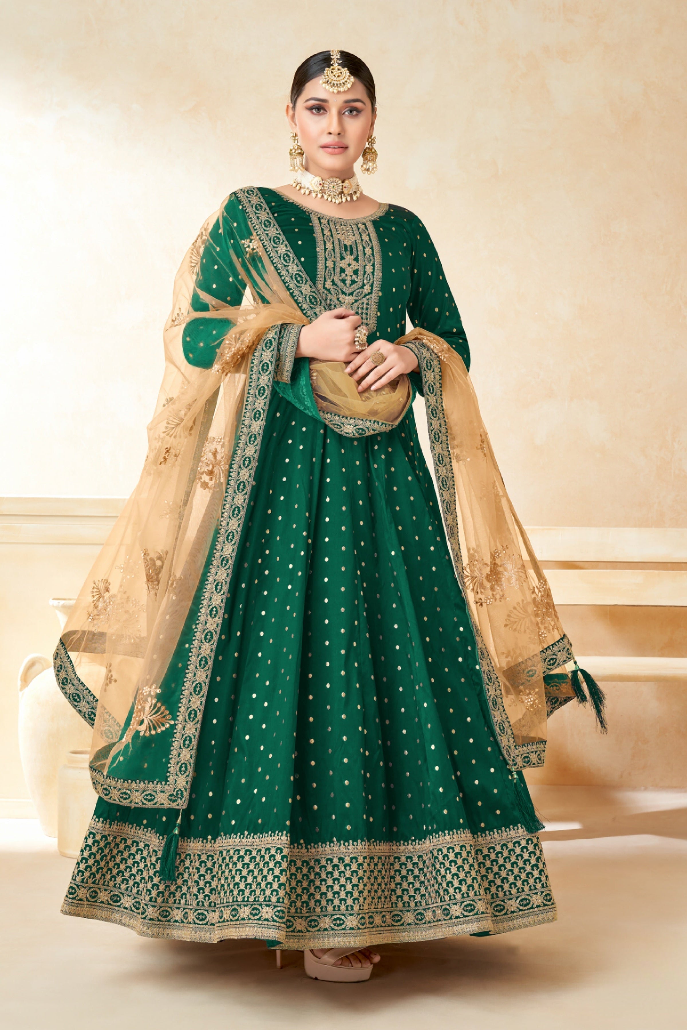 Taffeta Grace embroidered Gown EAGW0061