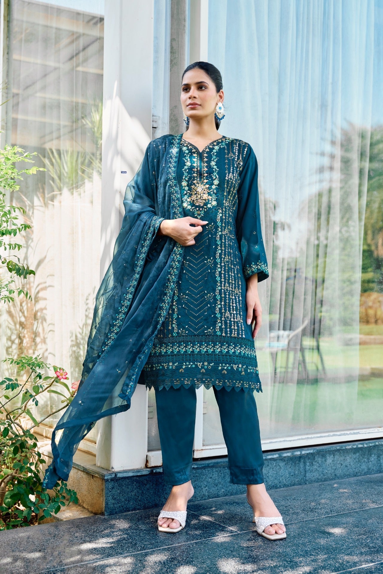 Grace in Glimmer Pakistani Suit EAPK0059