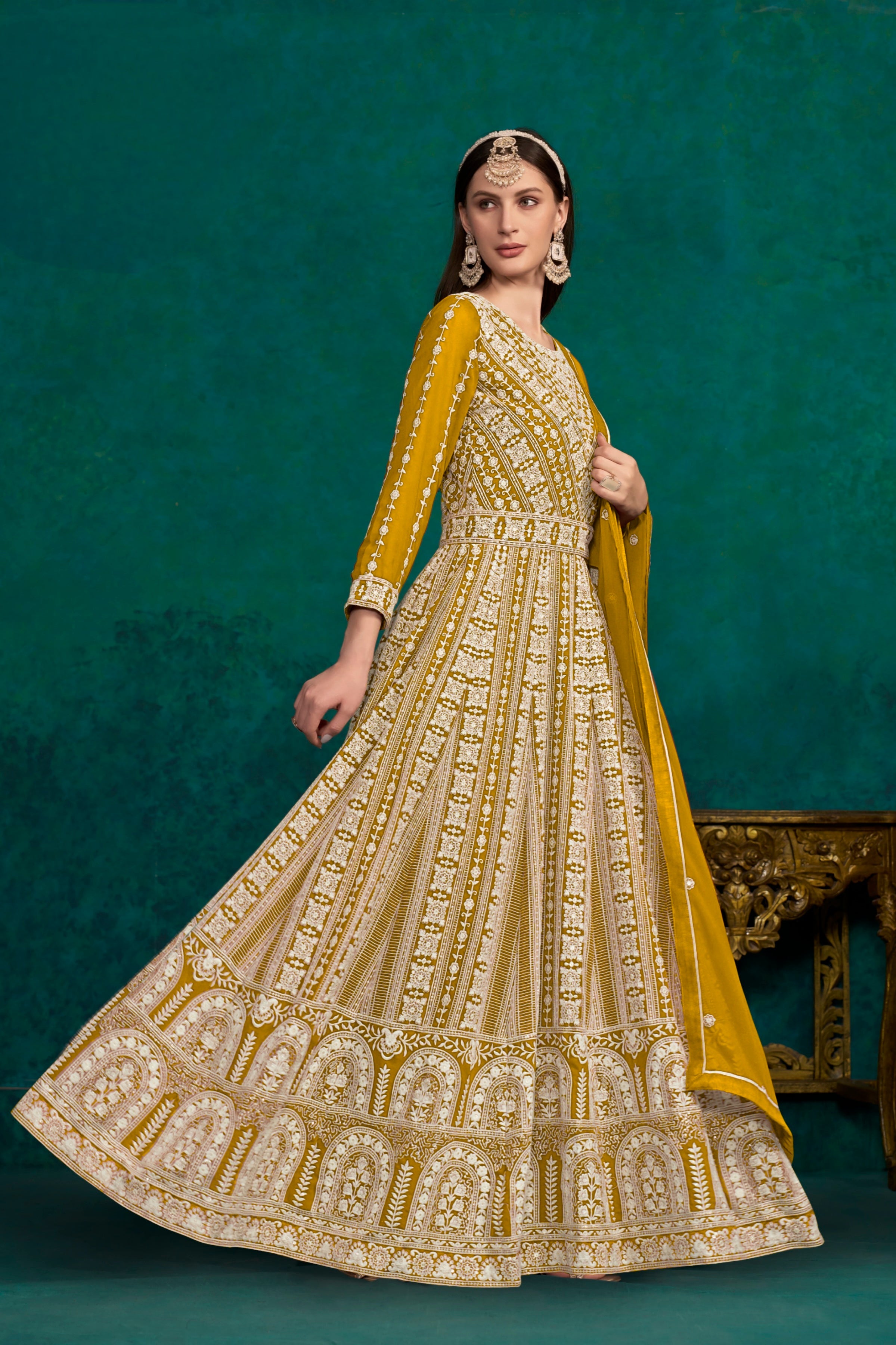 Shanaya Designer gown LXGW0023