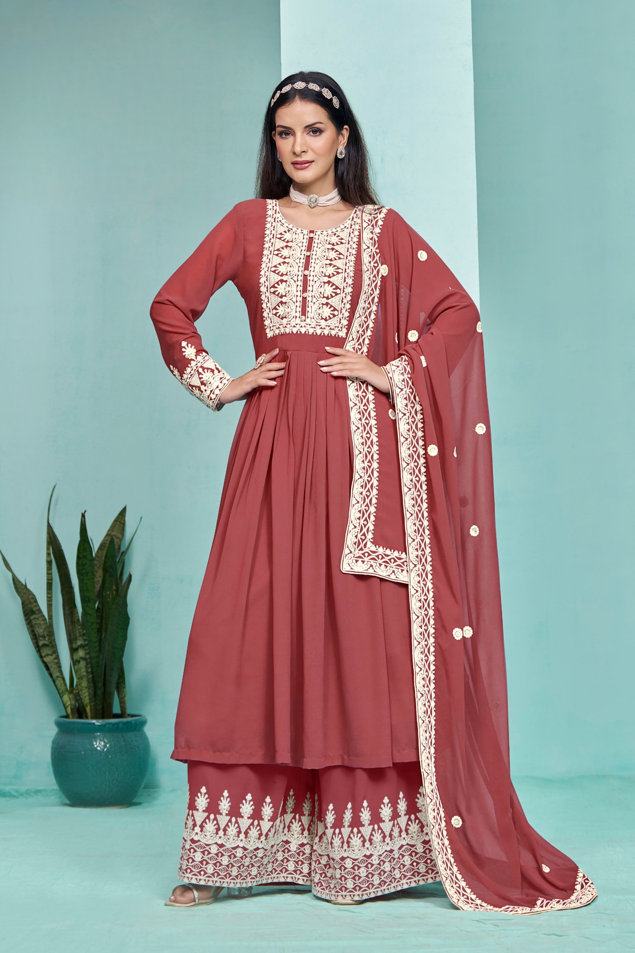 Celeste Charm Embroderied suit EASR0062