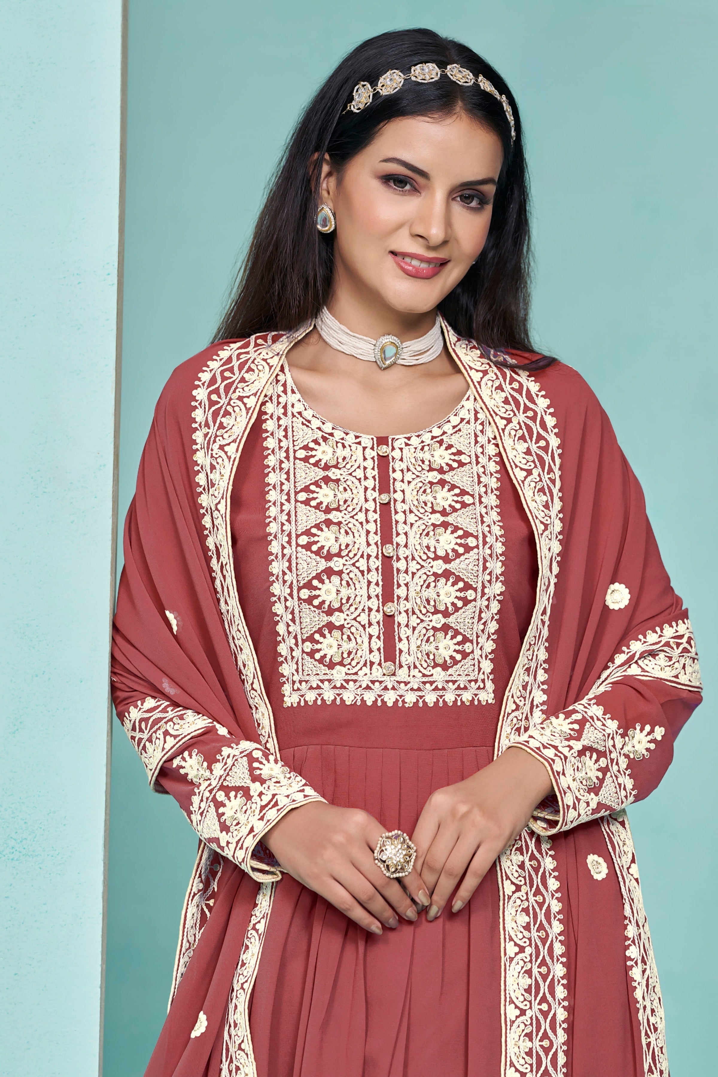 Celeste Charm Embroderied suit EASR0062