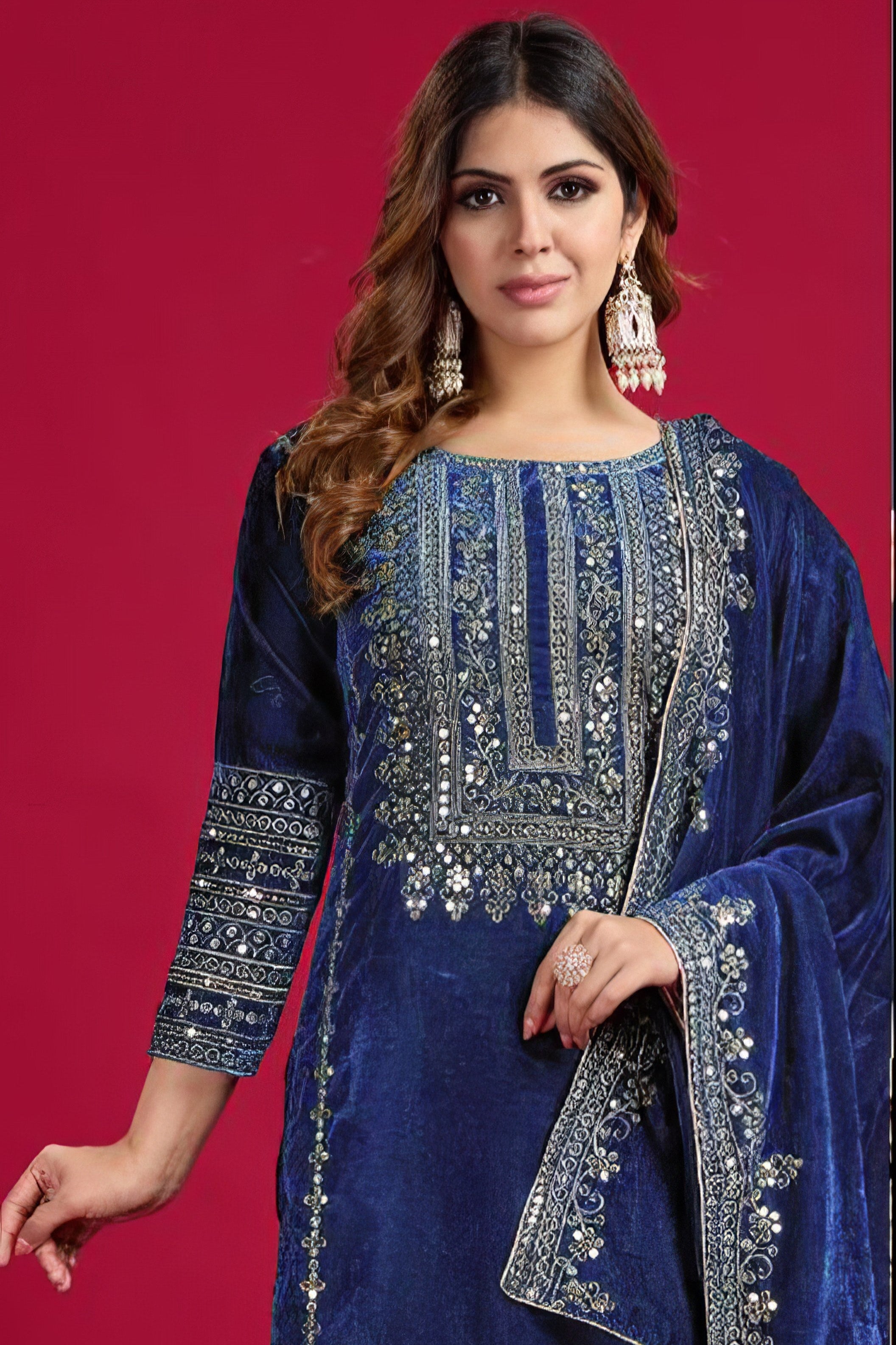 Chinon Charm Luxury Suit LXST0035