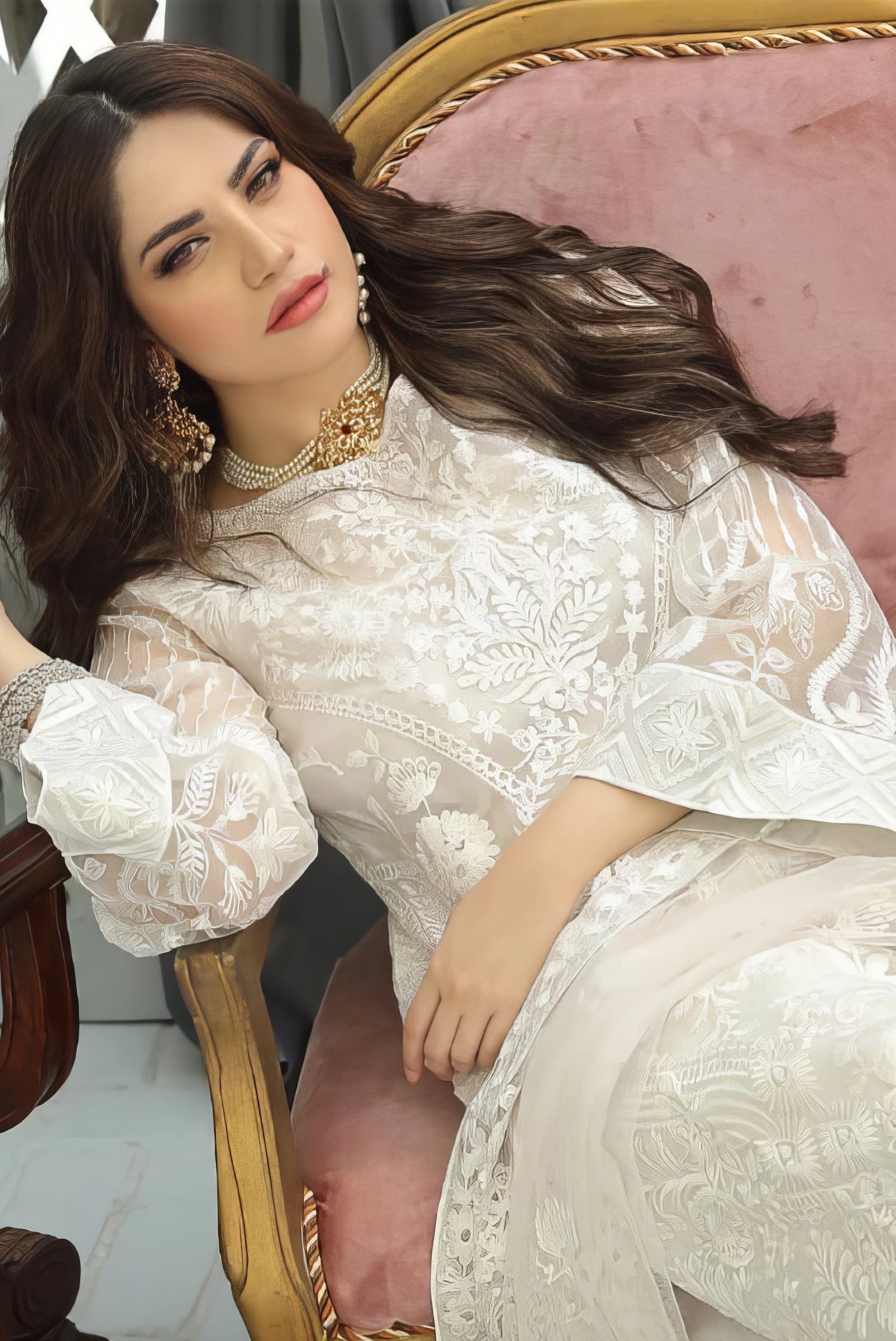 Elegant Fox Georgette Embroidered Pakistani Suit LXPK0105