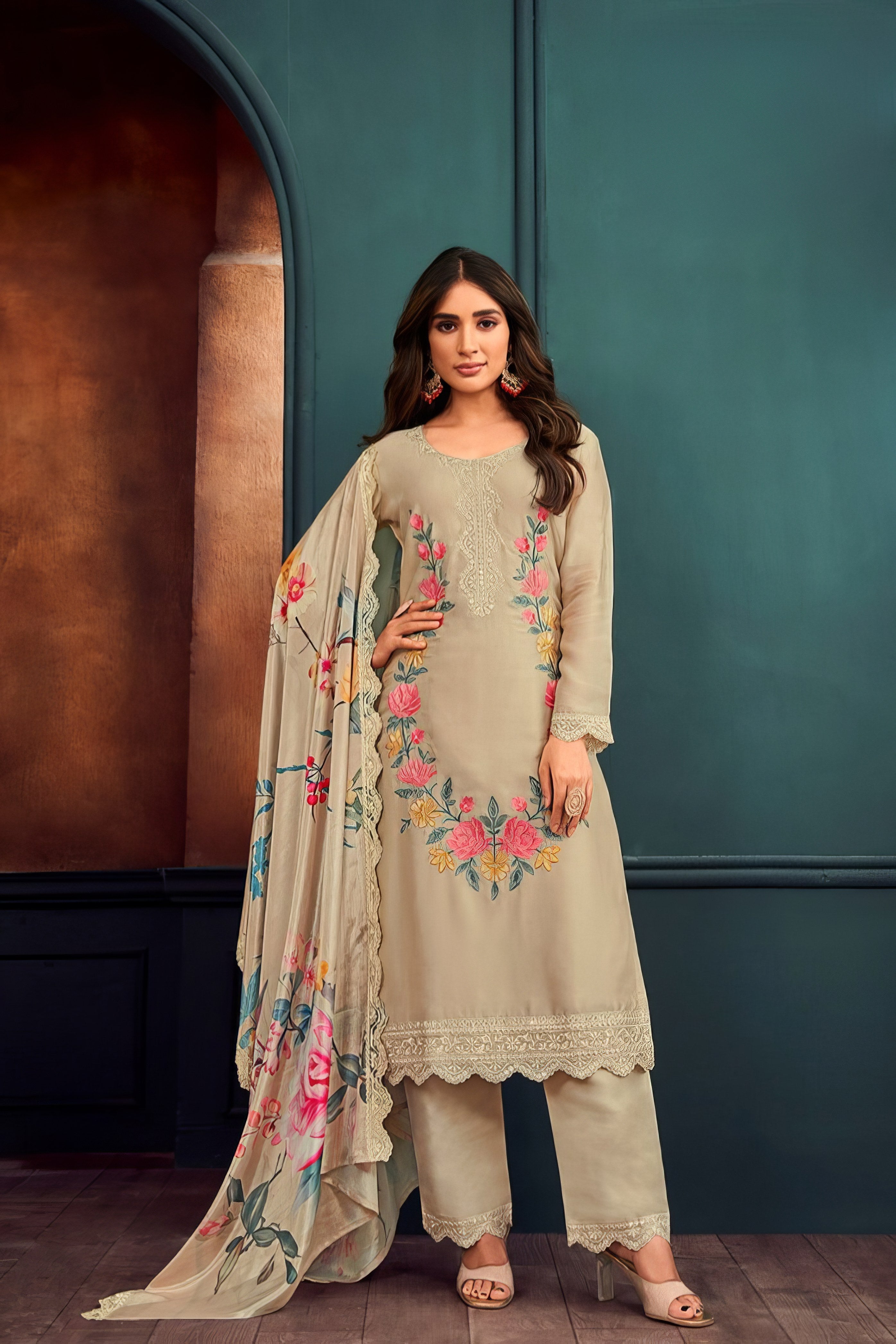 Zeenat Elegance Luxury Suit LXST0039