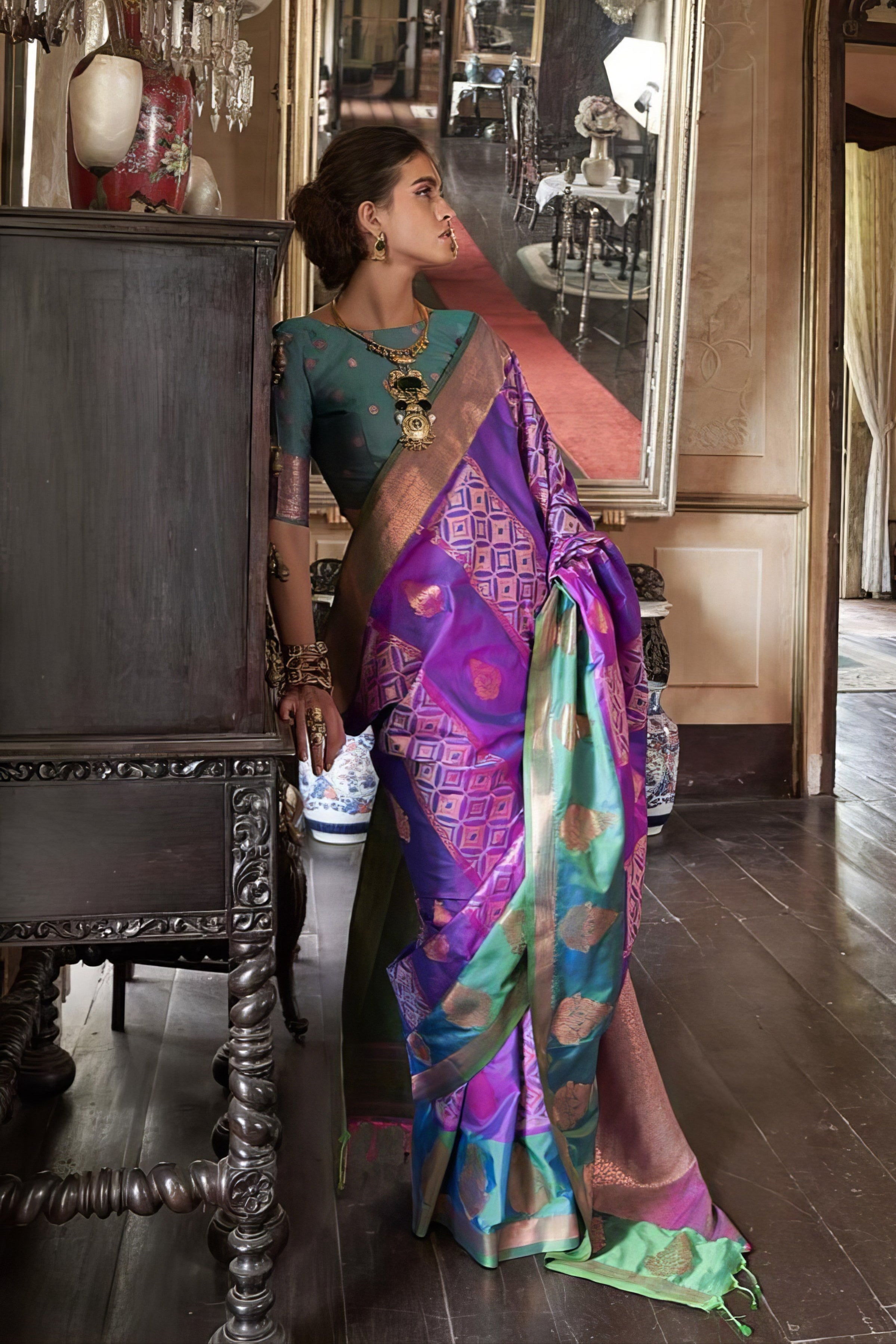 Pochampally Weaving Saree LXSE0043