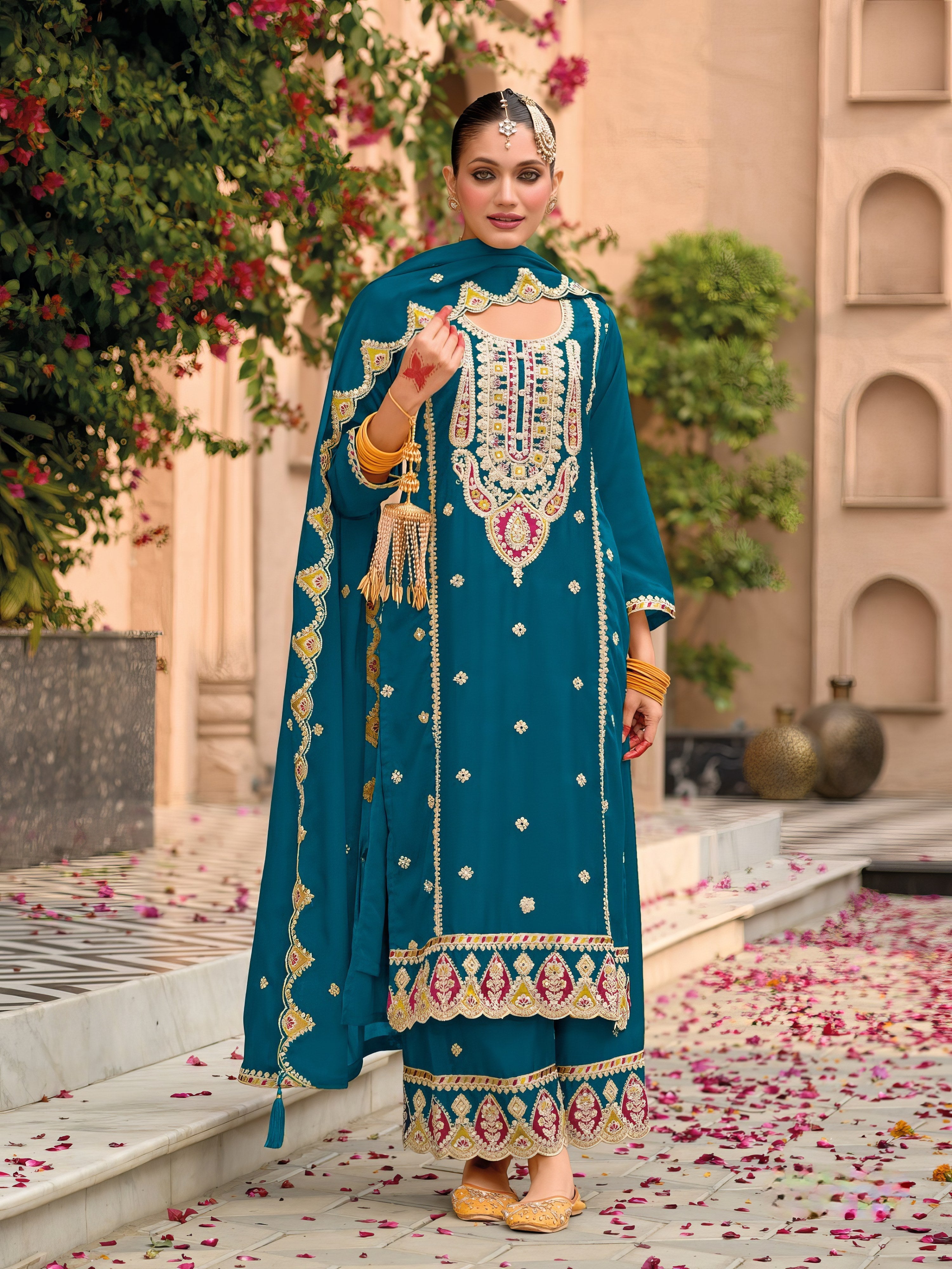 Chinon Charm Pakistani Suit EAPK0076