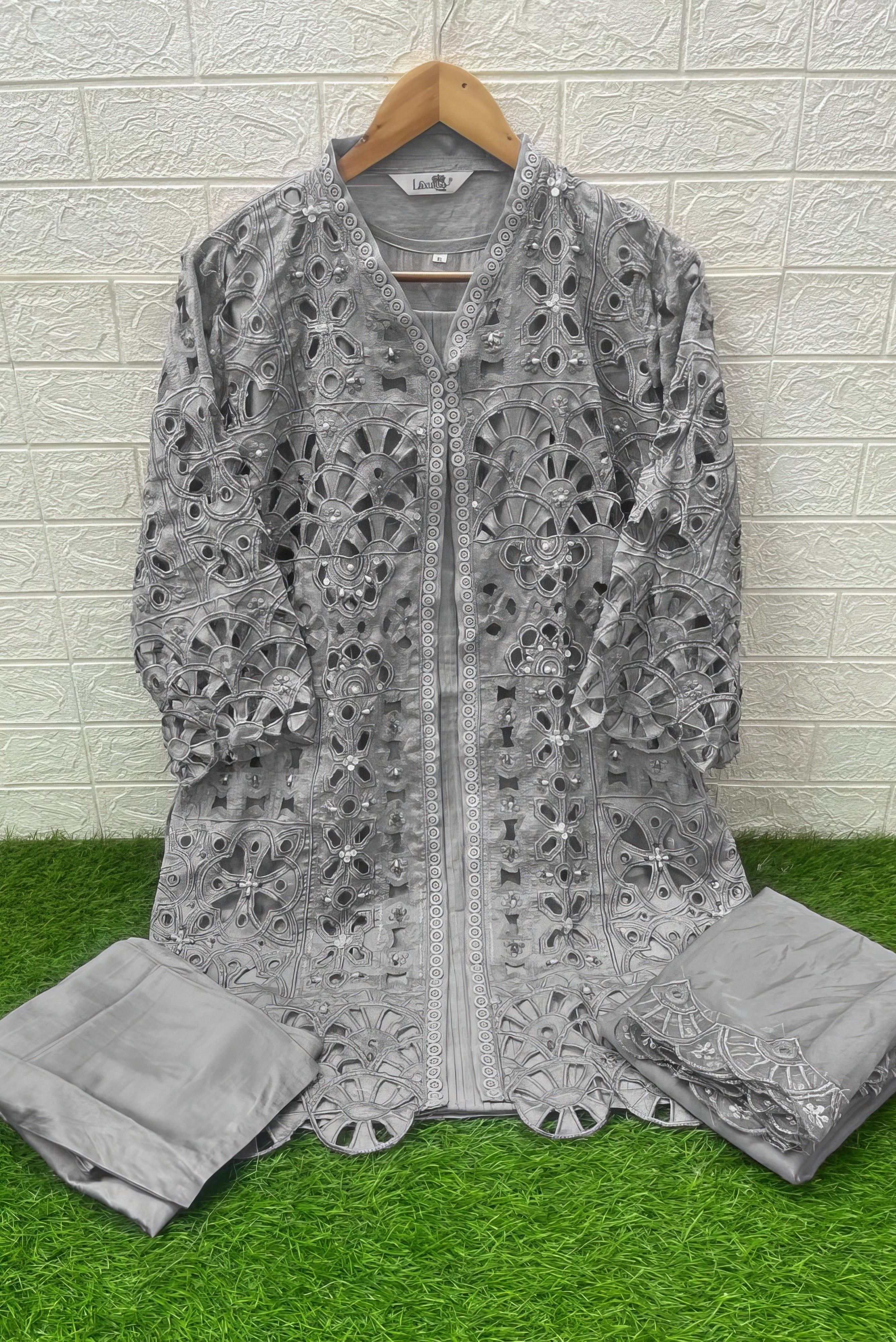 Aarzoo Pakistani Suit EAPK0097