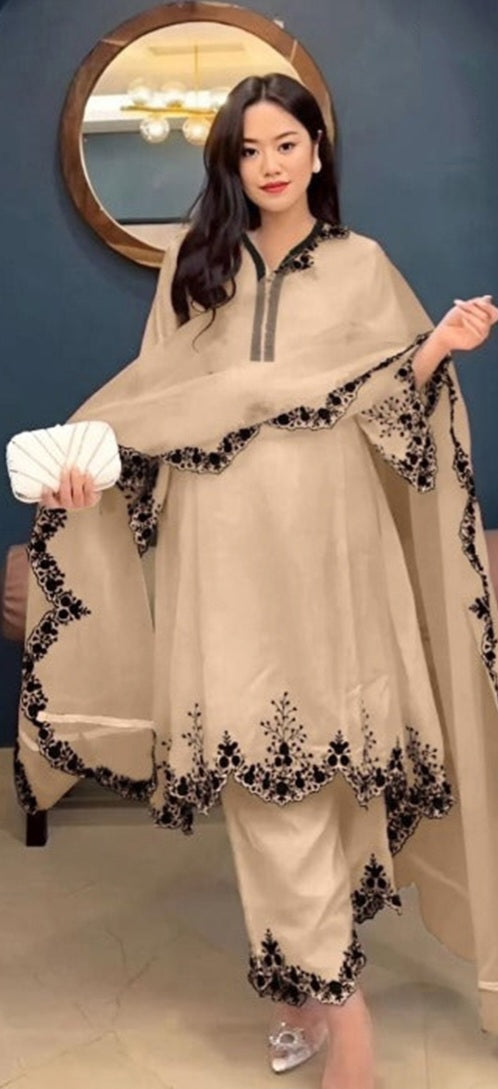 Empress Grace Hevy Georgette Suit EAST0031