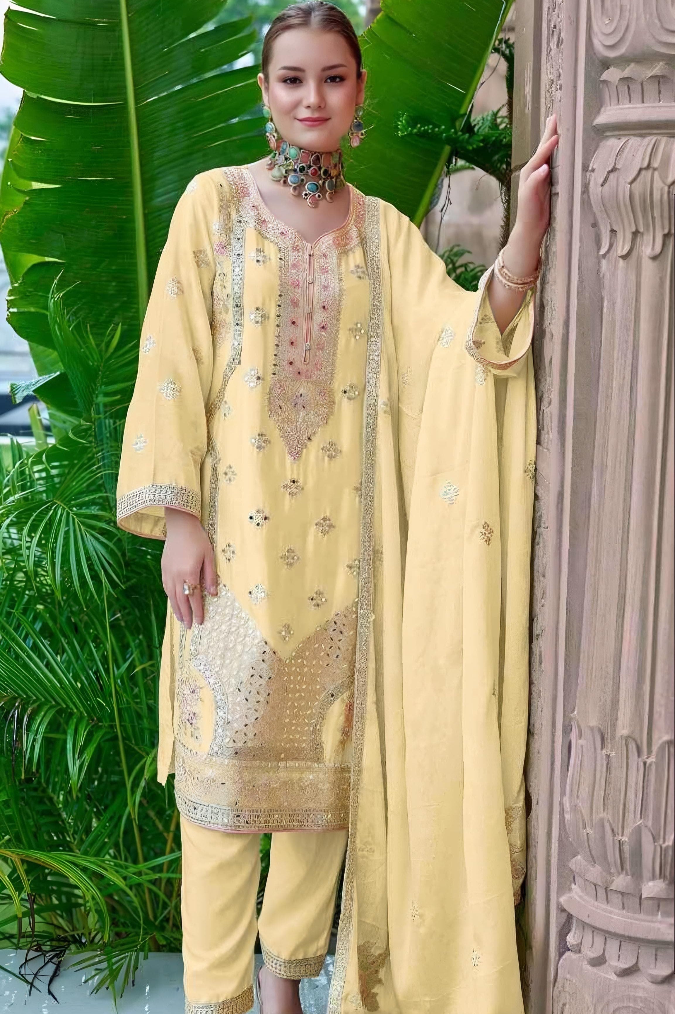 Chinon Ziya Embroideried Pakistani suit EAPK0021
