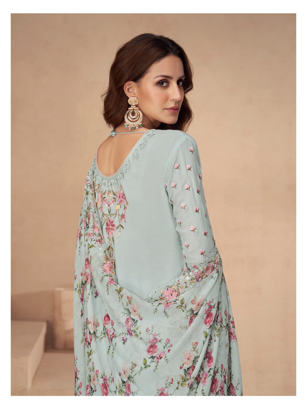 Empress of Elegance Embroderied Pakistani Suit EAPK0048