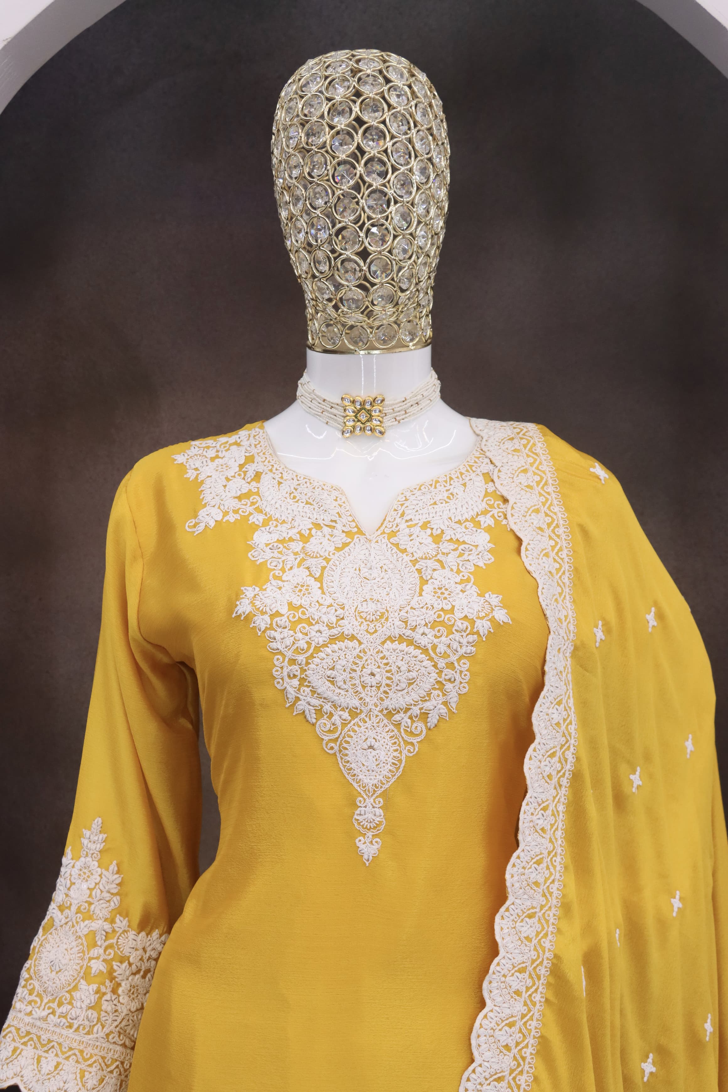 Threaded Whisper chinon SHARARA EASR0031