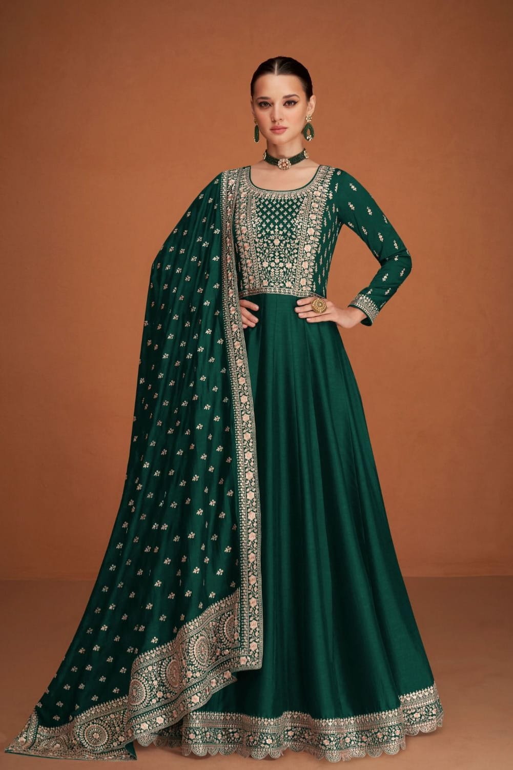 Royal Whisper Designer GOWN EAGW0021