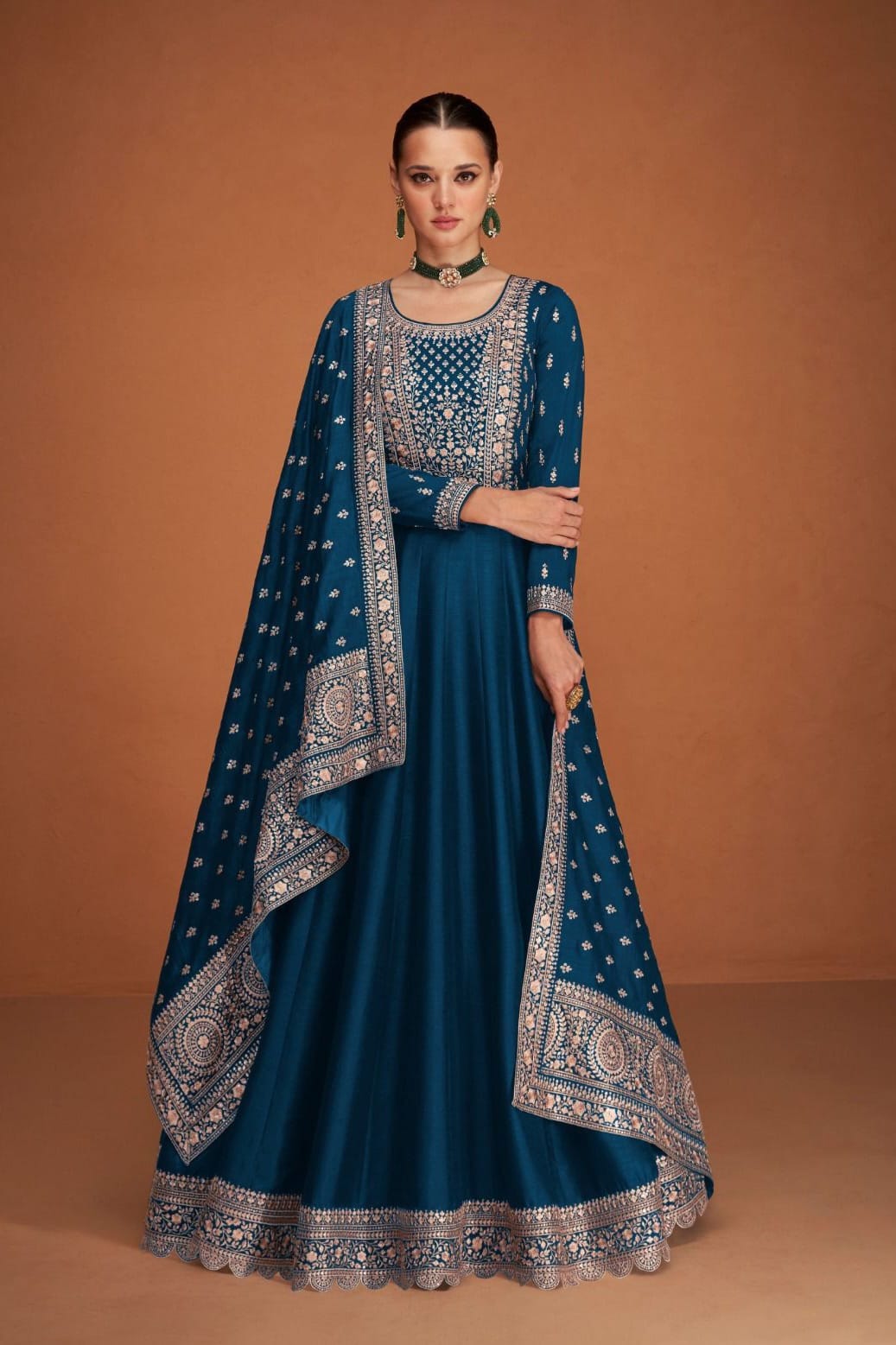 Royal Whisper Designer GOWN EAGW0021