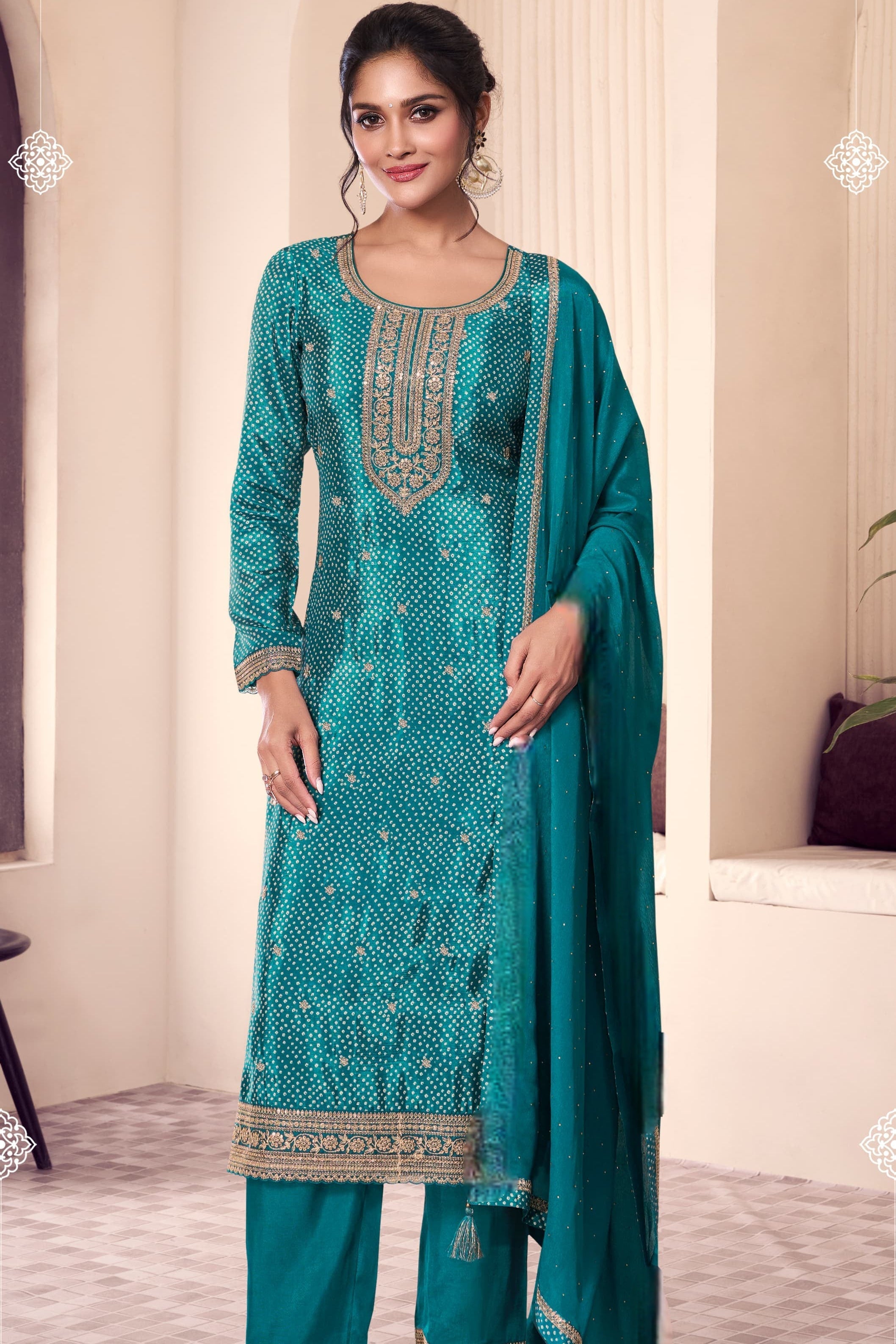 Chinon Charm Premium Suit LXST0015